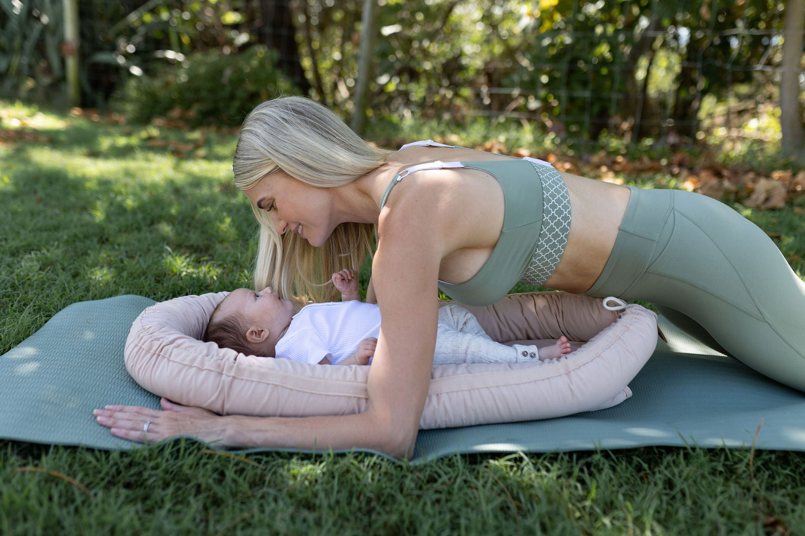 Organic Baby Nest - Latte